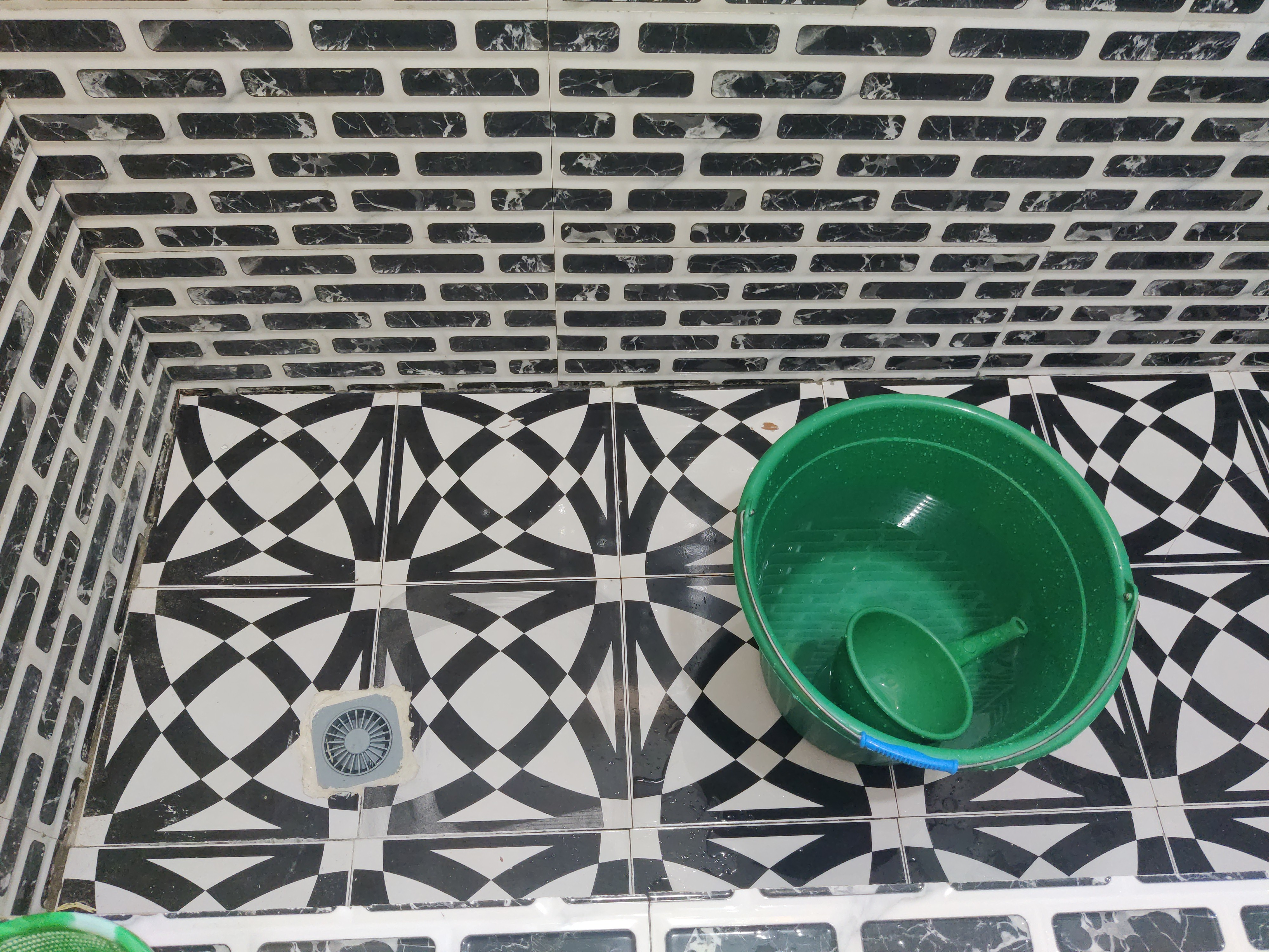 Jetro Office Shower